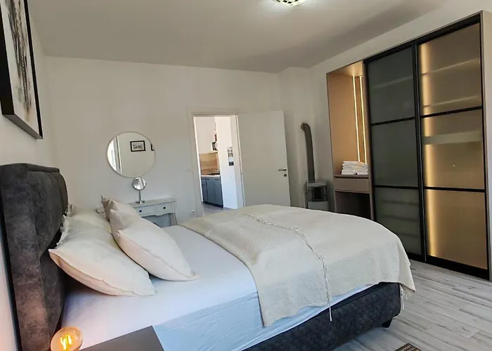 Faveria Amphitheater With Free Parking 4*