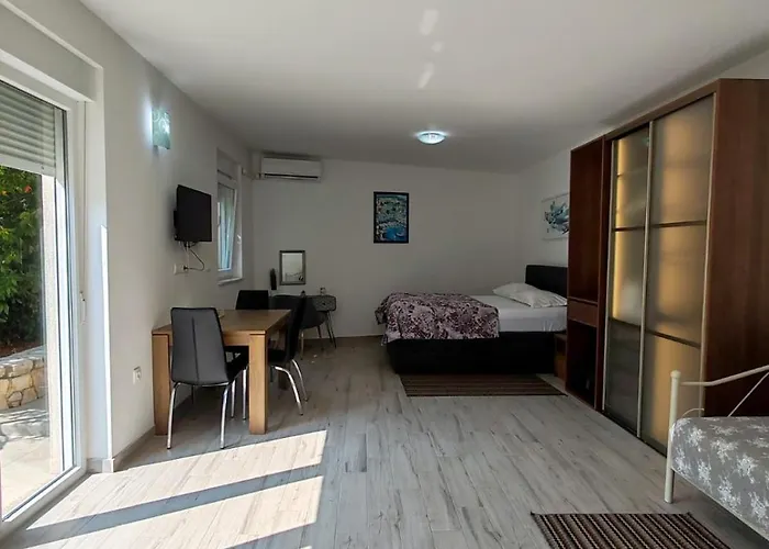 Casa de hóspedes Faveria Amphitheater With Free Parking Pula