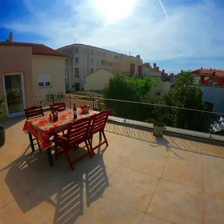 Faveria Amphitheater With Free Parking 4*